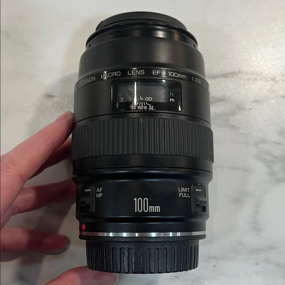 Canon 100mm Macro EF Lens in Black